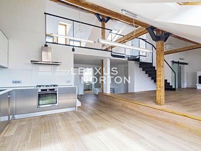 Pronájem bytu 4+kk 192 m²