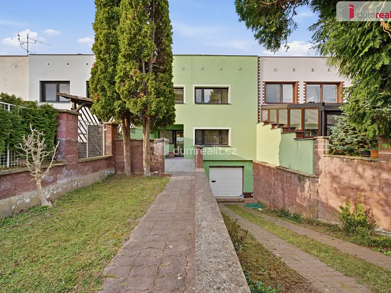 Prodej rodinného domu 280 m², pozemek 262 m², Břeclav – náhled fotky 2