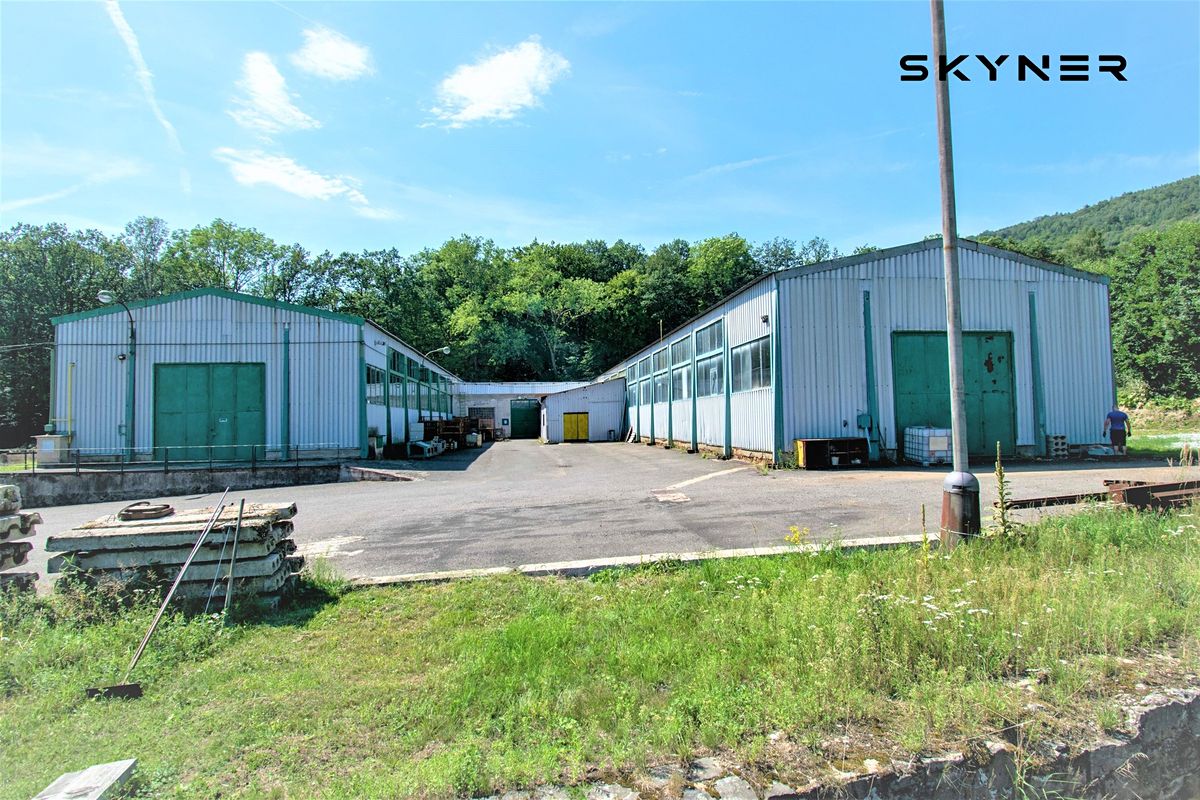 Prodej výrobní haly, prostoru 1500 m² – fotografie 2
