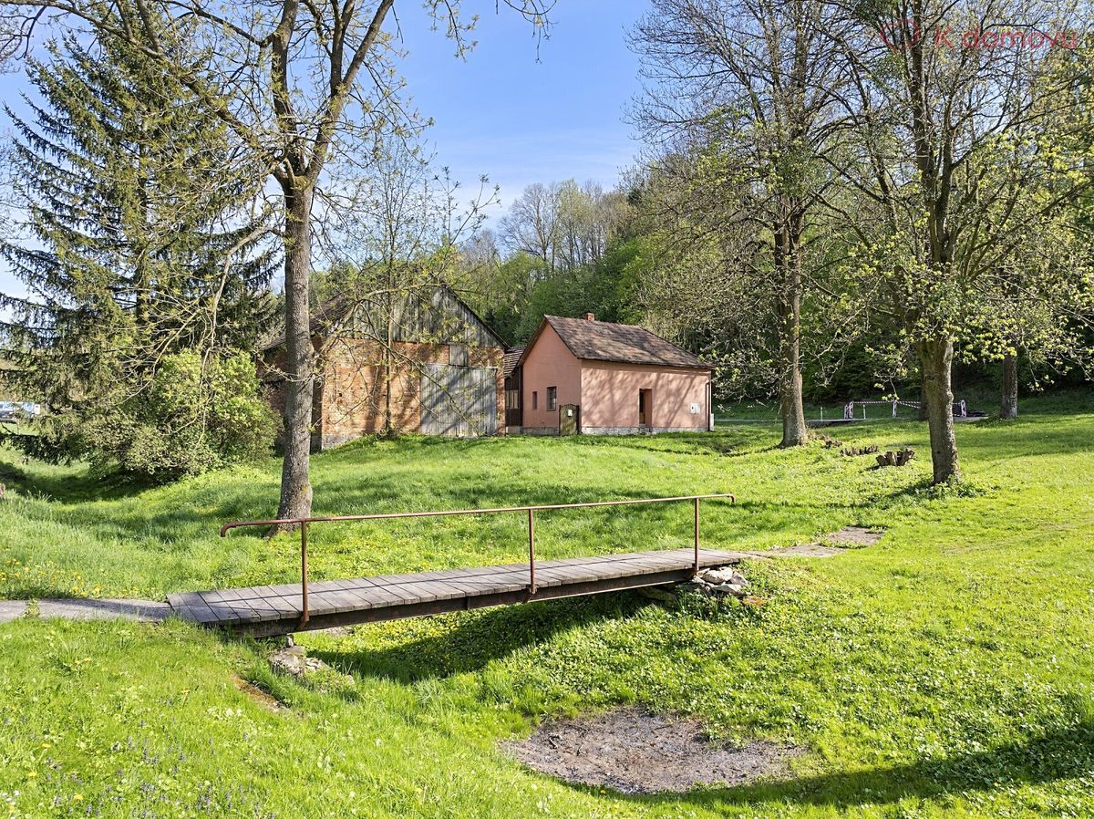 Prodej rodinného domu 103 m², pozemek 4259 m²