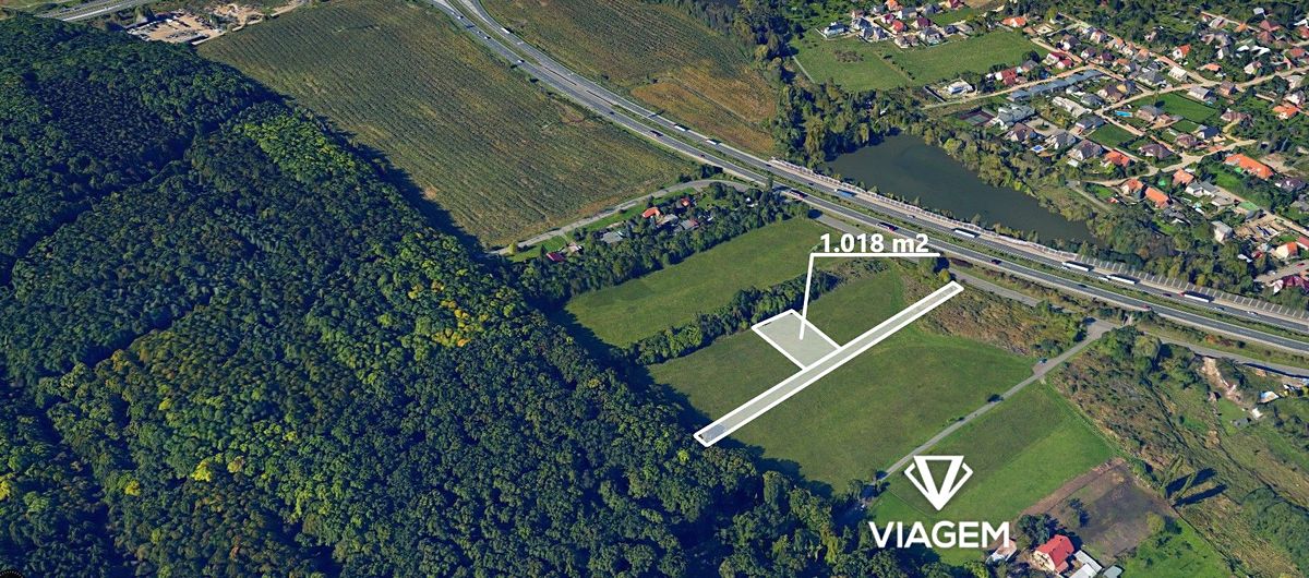 Prodej zahrady 1018 m², Praha – fotka 1 z 3