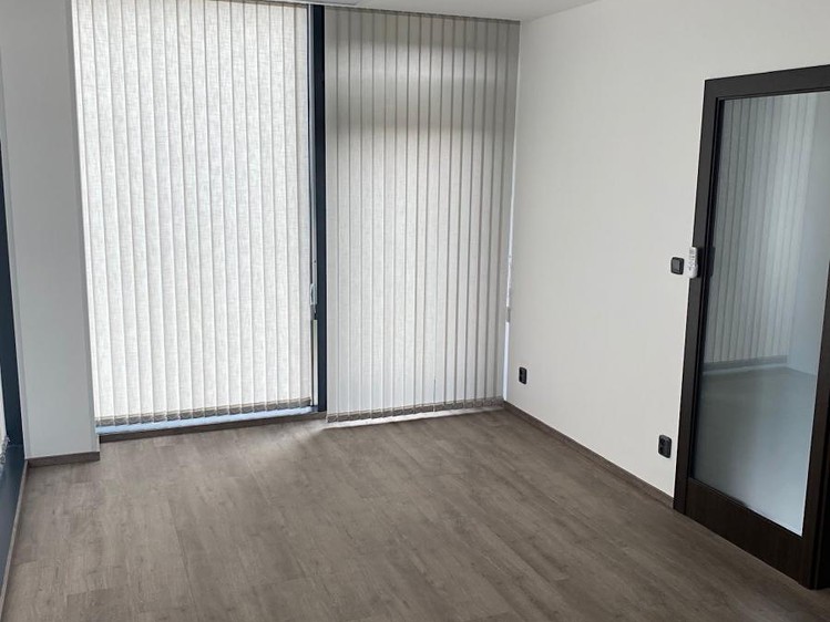 Комерційне приміщення в оренду, 22 м² (13 з 13)