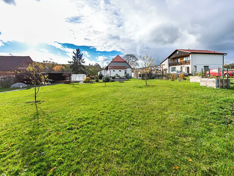 Prodej rodinného domu 162 m², pozemek 1865 m², Stříbro – náhled fotky 3