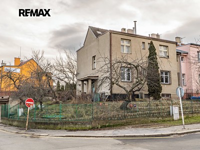 Prodej podílu 1/2  rodinného domu 85 m², pozemek 512 m²