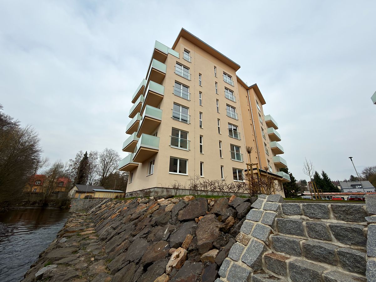 Pronájem bytu 1+kk 30 m² – fotografie 3