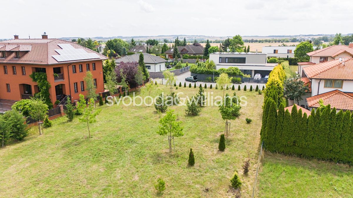 Prodej stavebního pozemku 2027 m² – fotografie 4
