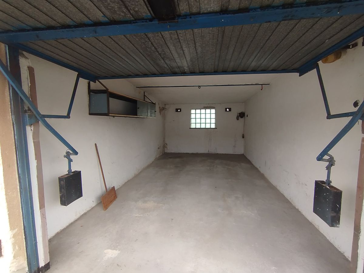 Pronájem garáže 22 m² – fotografie 3