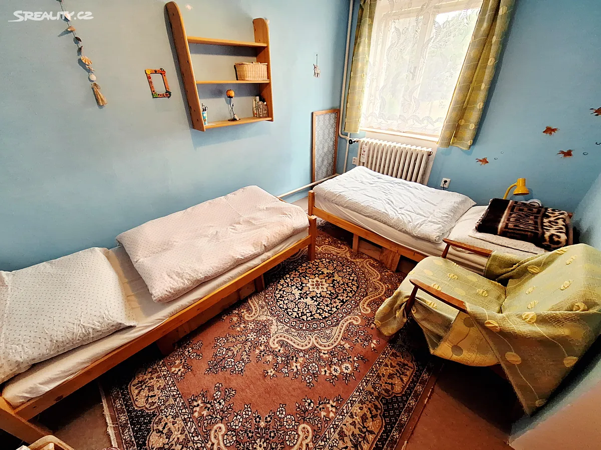 Prodej rodinného domu 192 m², pozemek 950 m² – další