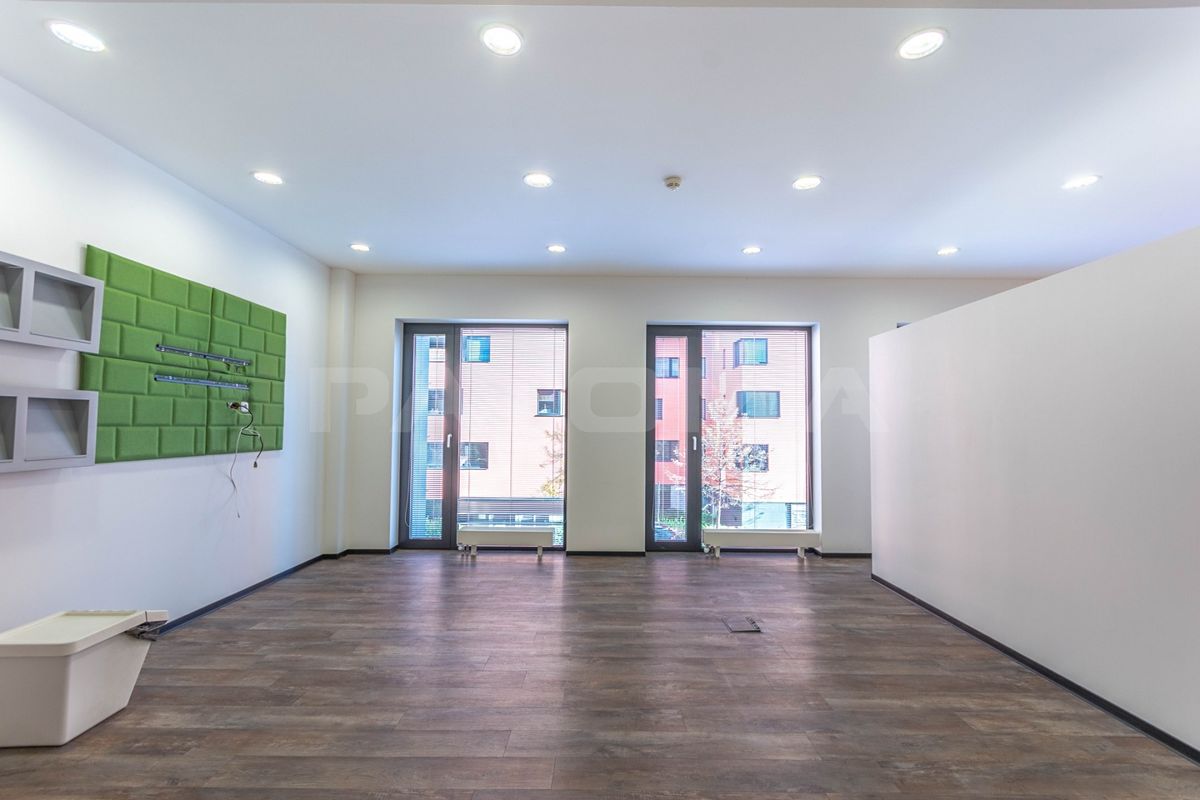 Pronájem kanceláře 100 m² – fotografie 4