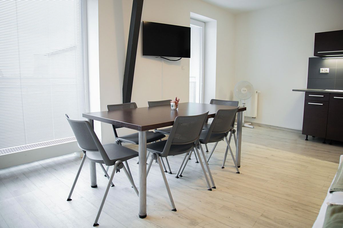 Pronájem bytu 2+kk 100 m²