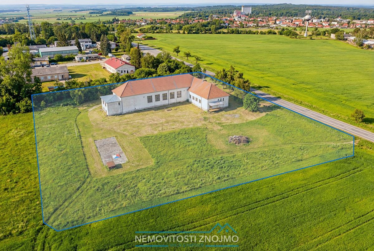Prodej skladového prostoru 797 m² – fotografie 2