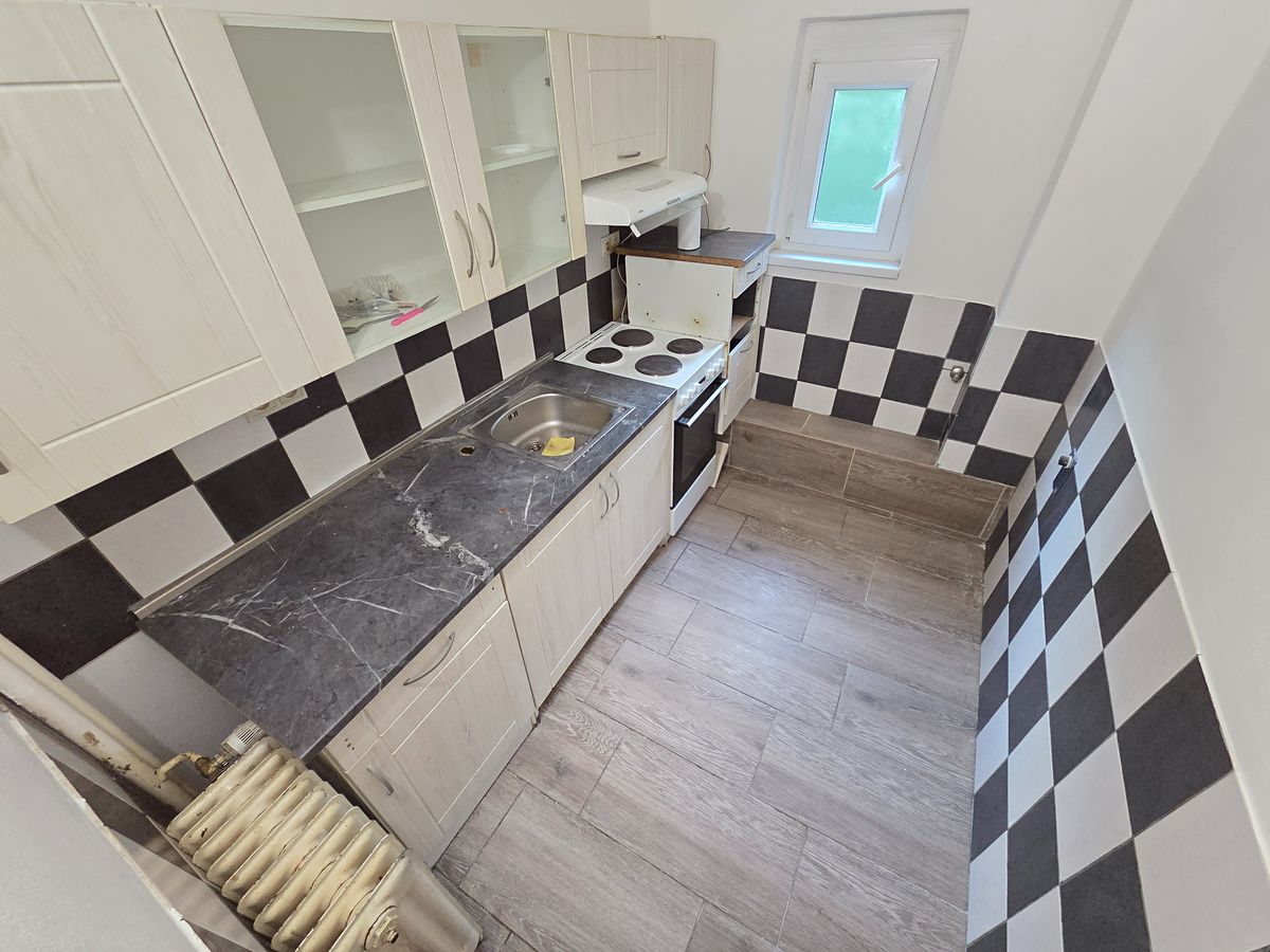 Prodej rodinného domu 230 m², pozemek 682 m² – fotografie 3