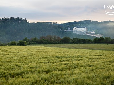Prodej  stavebního pozemku 2 748 m²