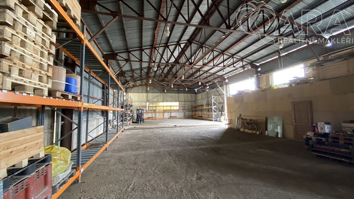 Pronájem skladového prostoru 582 m² – fotografie 2