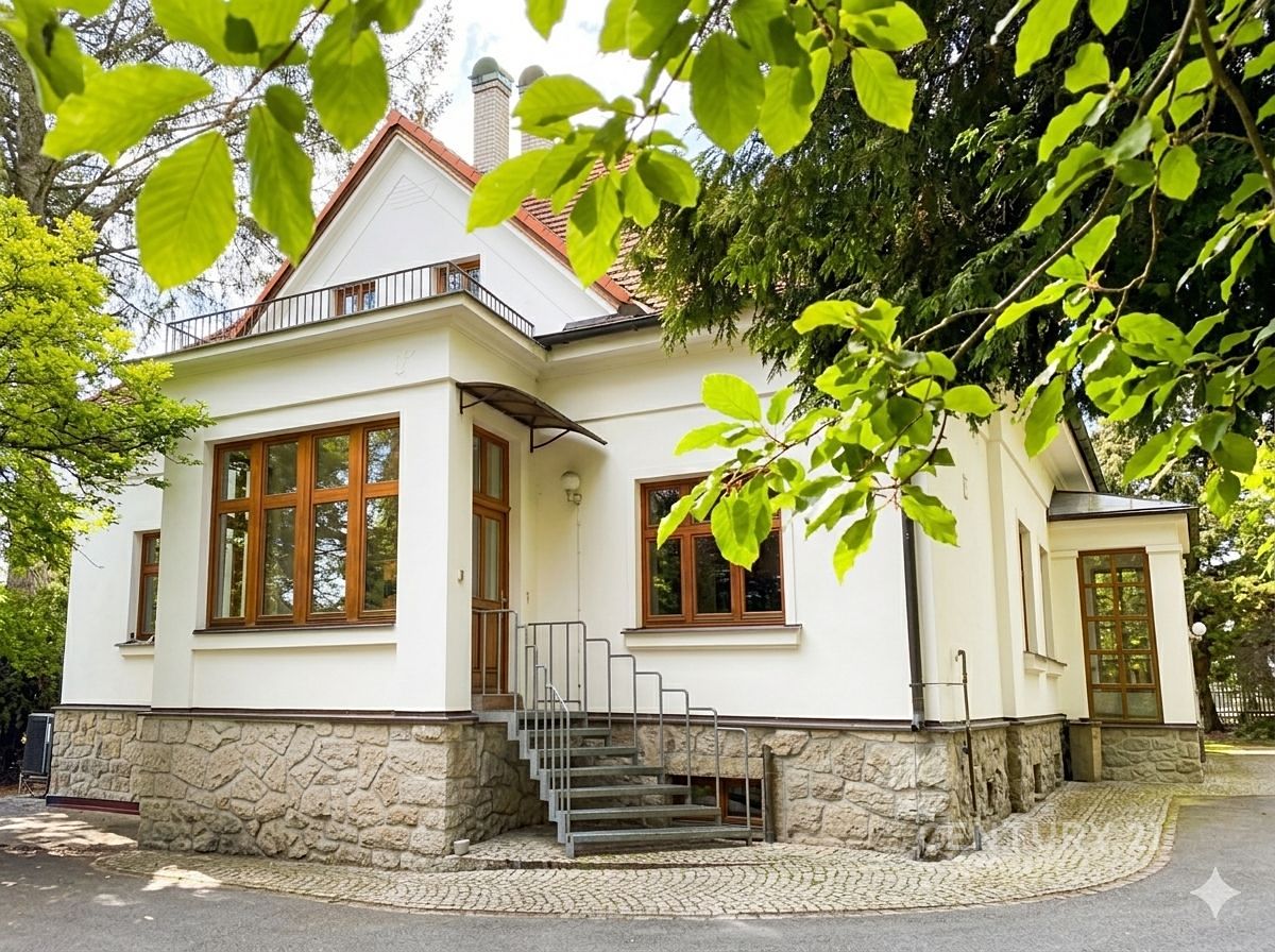 Prodej vícegeneračního domu 450 m², pozemek 1452 m² – fotografie 5