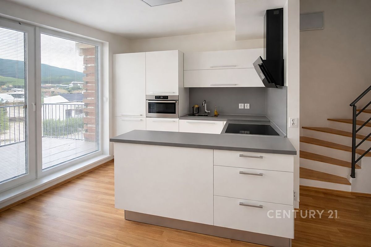 Prodej rodinného domu 210 m², pozemek 168 m²