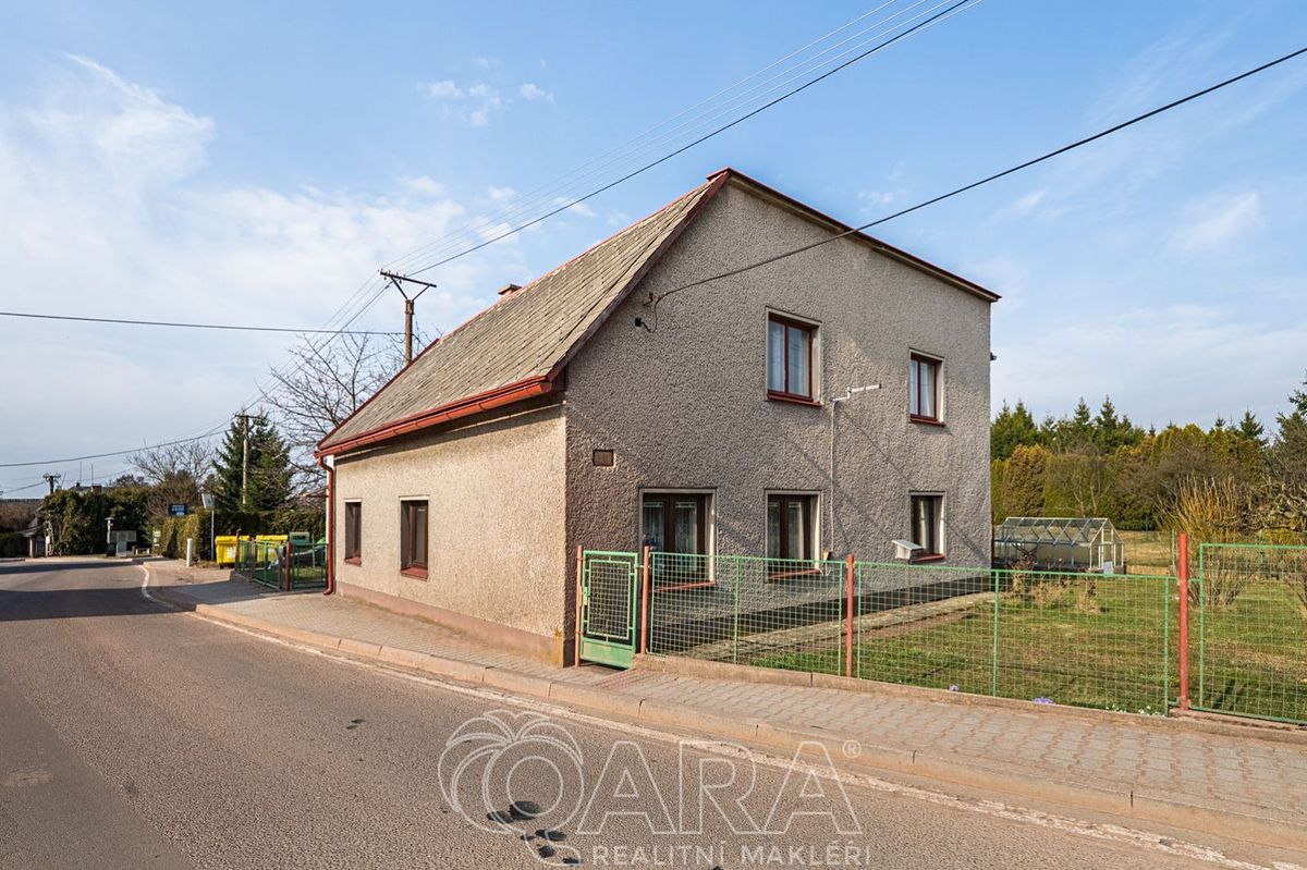 Prodej rodinného domu 143 m², pozemek 530 m² – fotografie 2