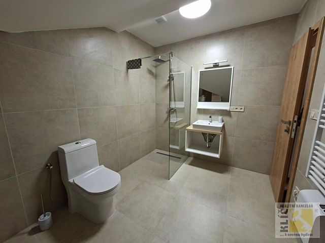 Pronájem bytu 1+kk 44 m² – fotografie 4