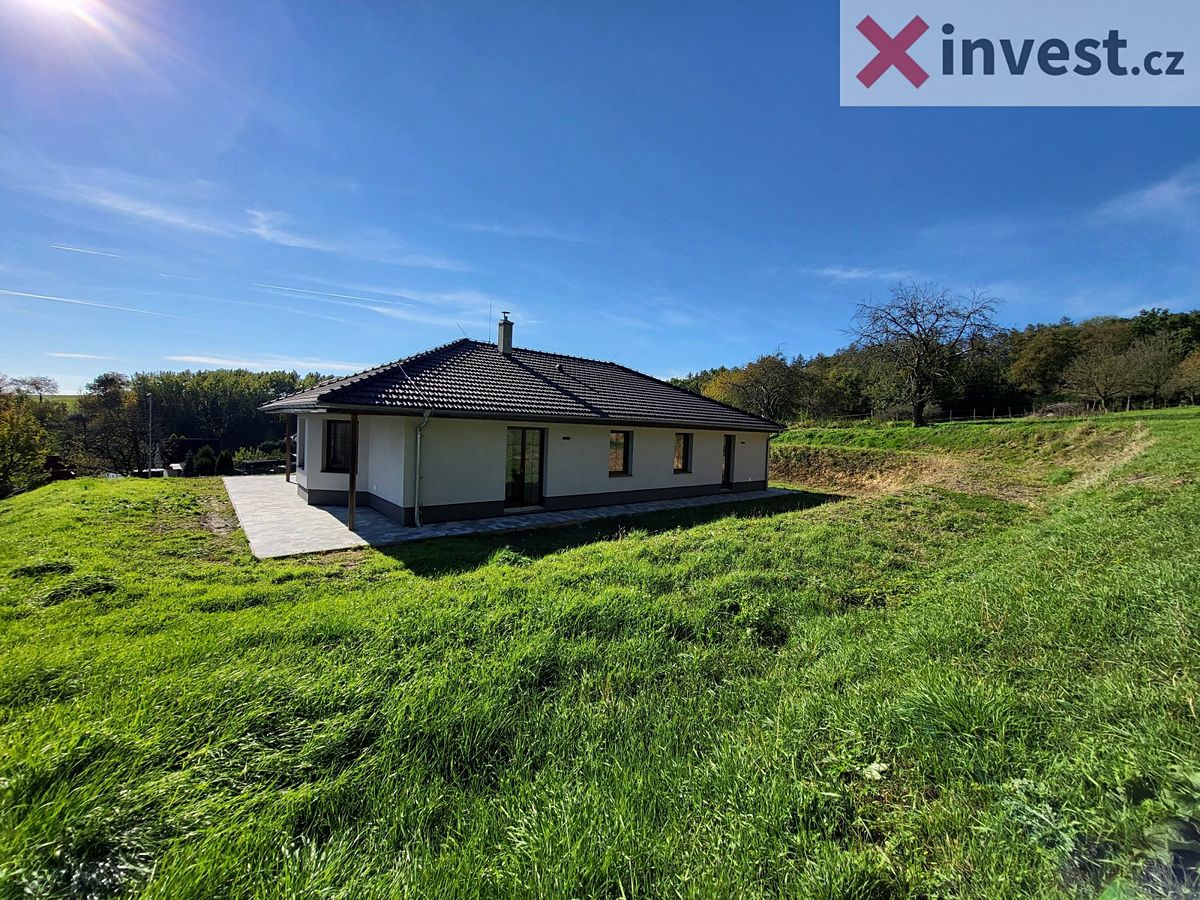 Prodej rodinného domu 135 m², pozemek 1138 m² – fotografie 2