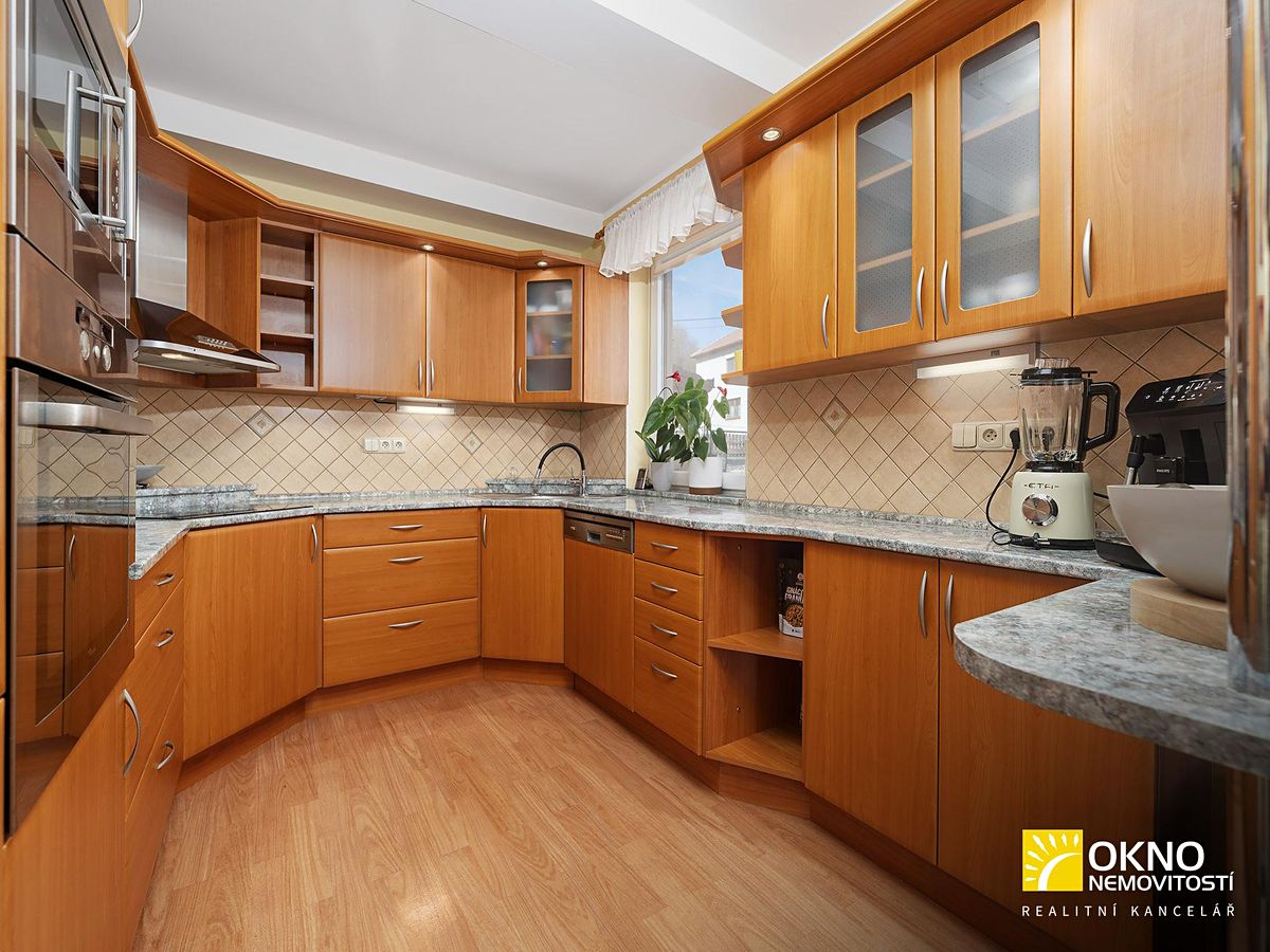Prodej rodinného domu 144 m², pozemek 1581 m² – fotografie 5