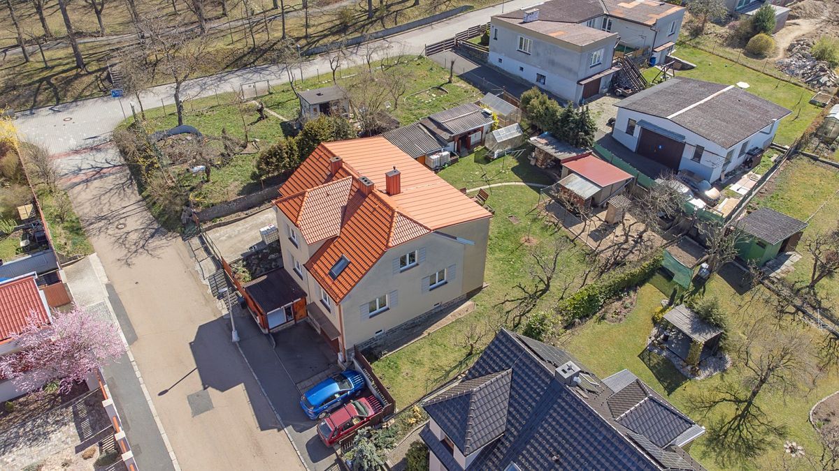 Prodej rodinného domu 300 m², pozemek 788 m² – fotografie 4