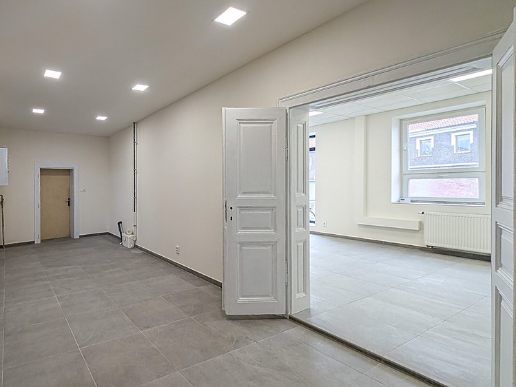 Pronájem komerčního prostoru, 49 m² (3 z 16)