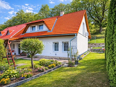 Prodej  chalupy 290 m², pozemek 860 m²