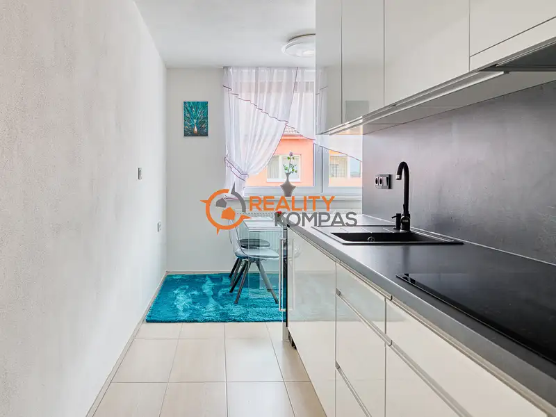 Prodej bytu 2+1 52 m², Hodonín – náhled fotky 2