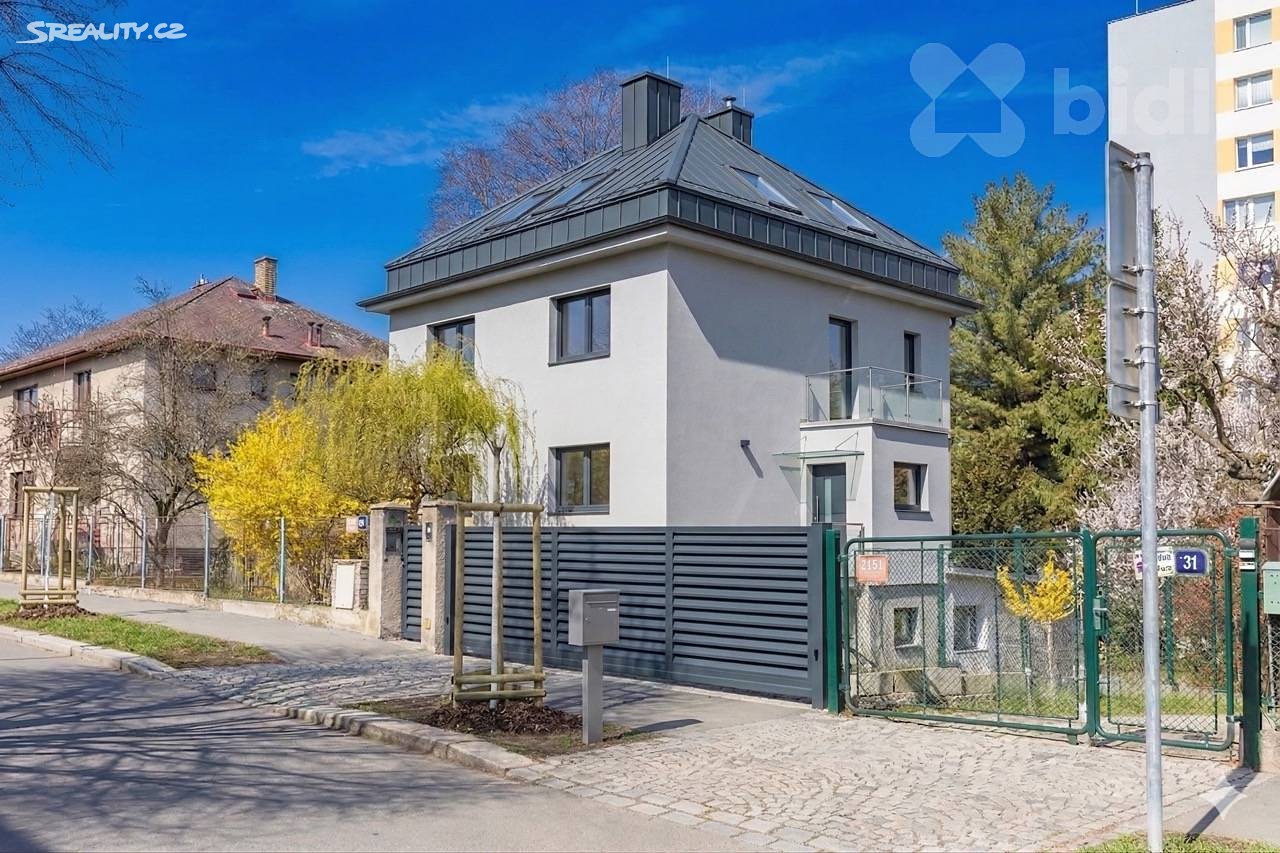 Prodej  rodinného domu 235 m², pozemek 812 m², Praha