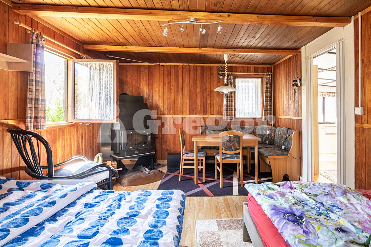 Prodej chaty 46 m², pozemek 684 m² – fotografie 2