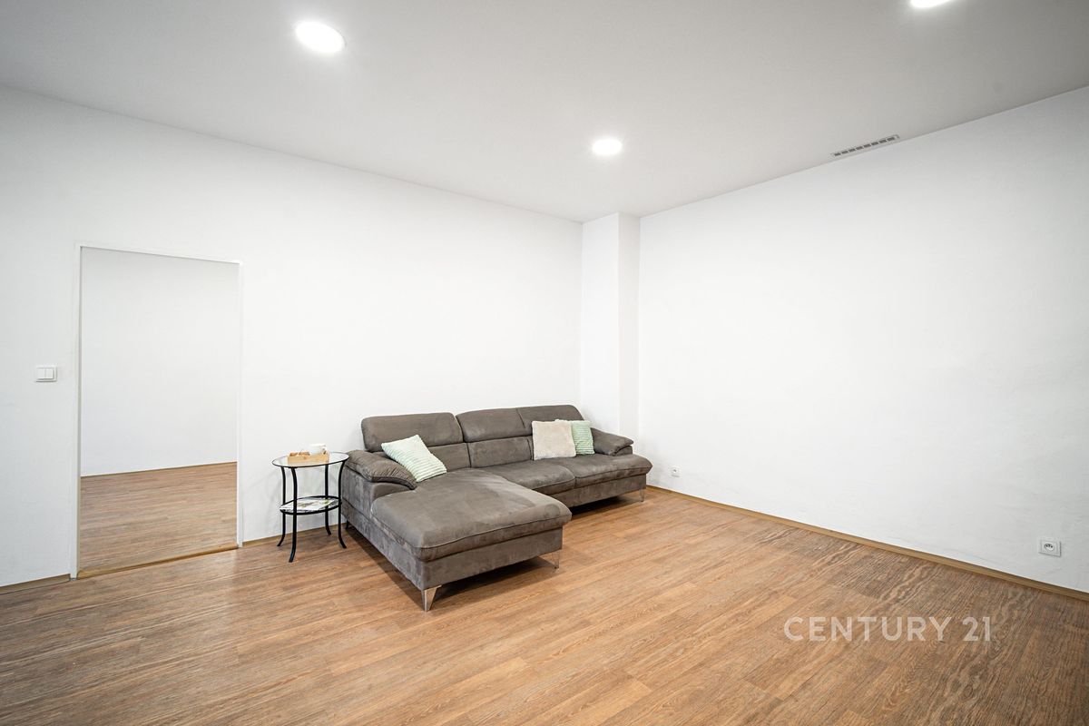 Pronájem bytu 2+kk 70 m² – fotografie 5