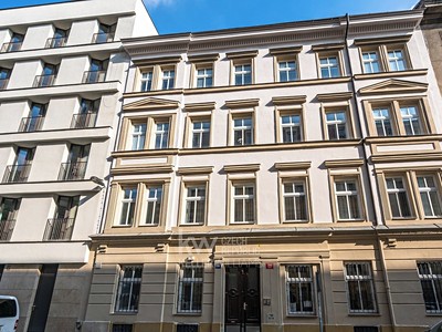 Pronájem bytu 5+kk 181 m²