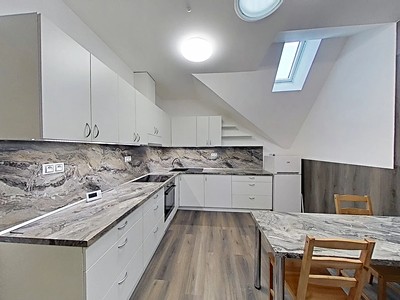 Pronájem bytu 3+1 97 m² (Podkrovní)