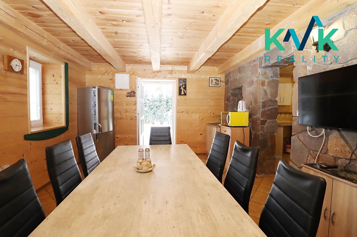 Prodej rodinného domu 149 m², pozemek 740 m² – fotografie 3