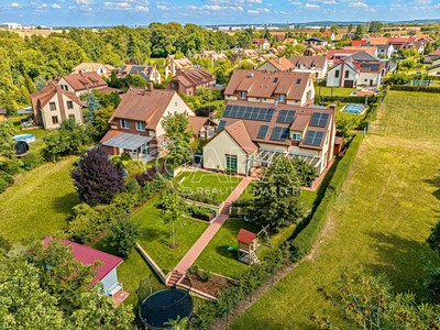 Prodej  rodinného domu 215 m², pozemek 1 004 m²