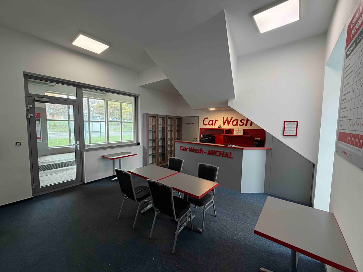 Pronájem komerční nemovitosti 150 m² – fotografie 3