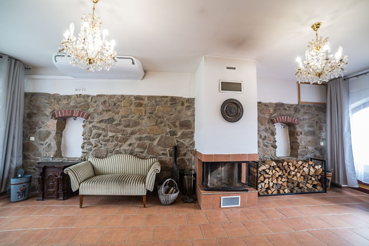 Prodej rodinného domu 550 m², pozemek 2508 m² – fotografie 4