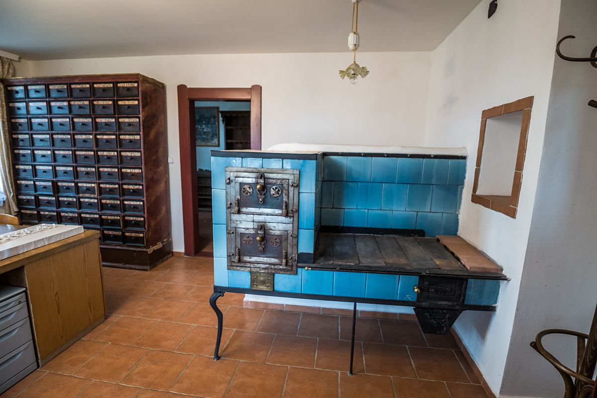 Prodej rodinného domu 550 m², pozemek 2508 m² – fotografie 3