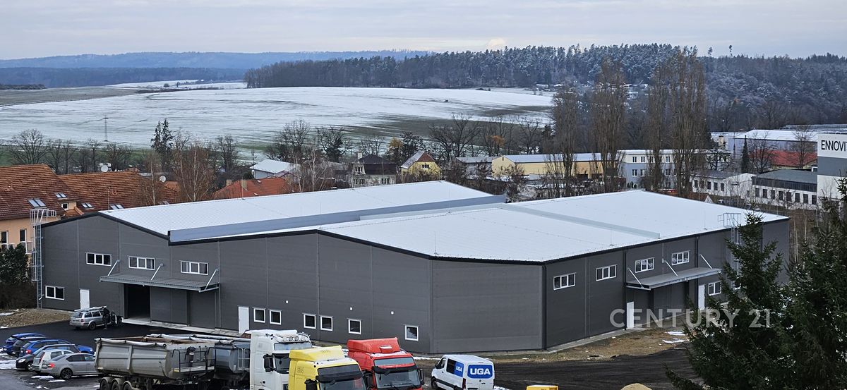 Pronájem výrobní haly, prostoru 2199 m²