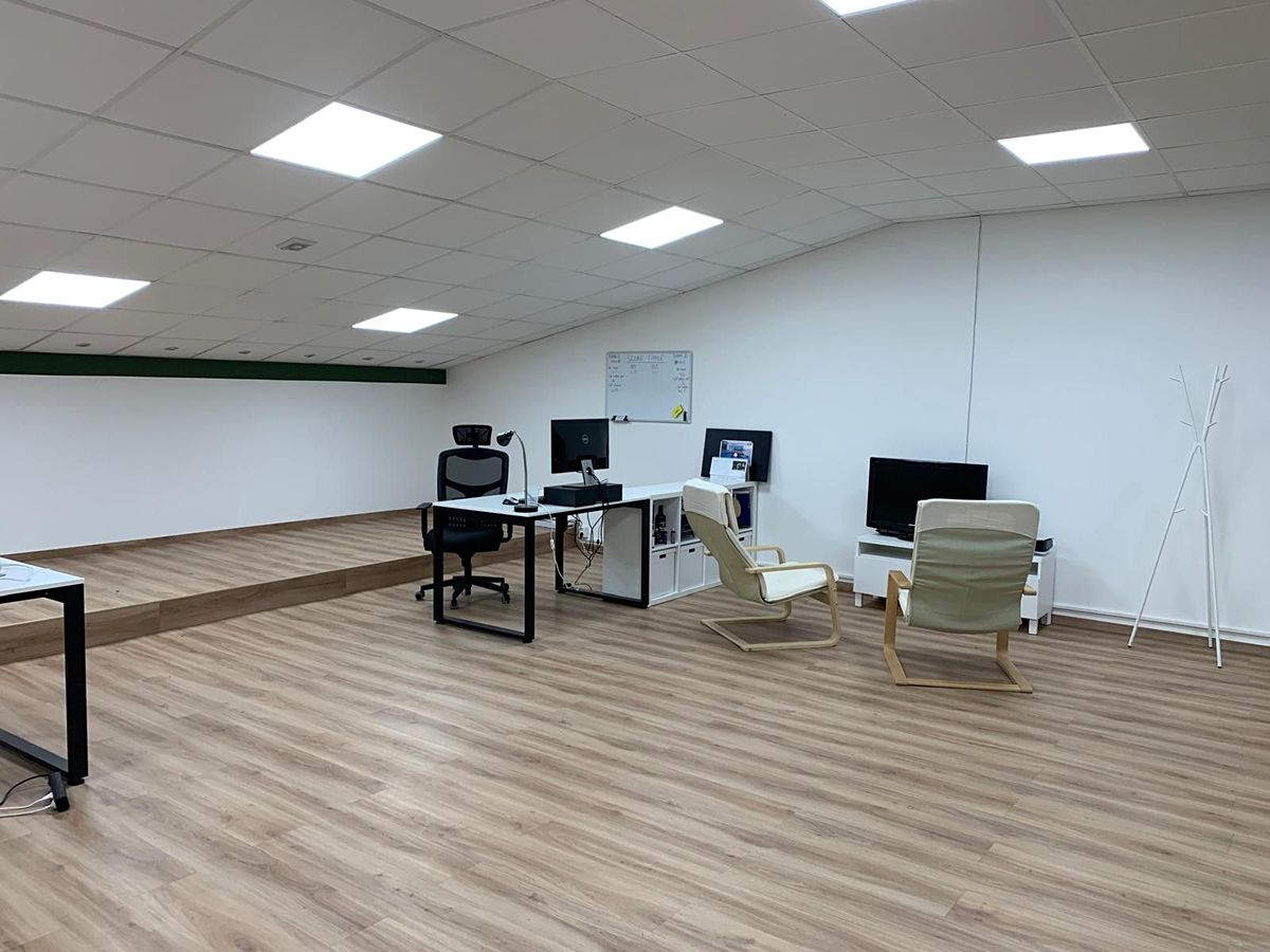 Pronájem kanceláře 80 m² – fotografie 2
