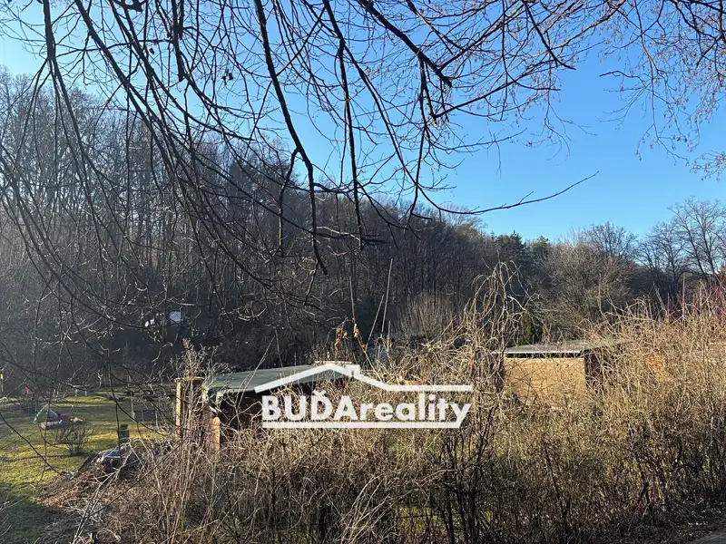 Prodej stavebního pozemku 1285 m², Zlín – náhled fotky 1