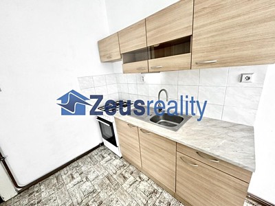 Pronájem bytu 1+1 42 m²