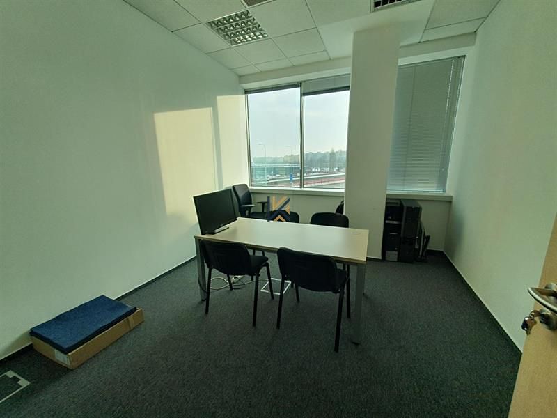 Pronájem kanceláře 140 m² – fotografie 5