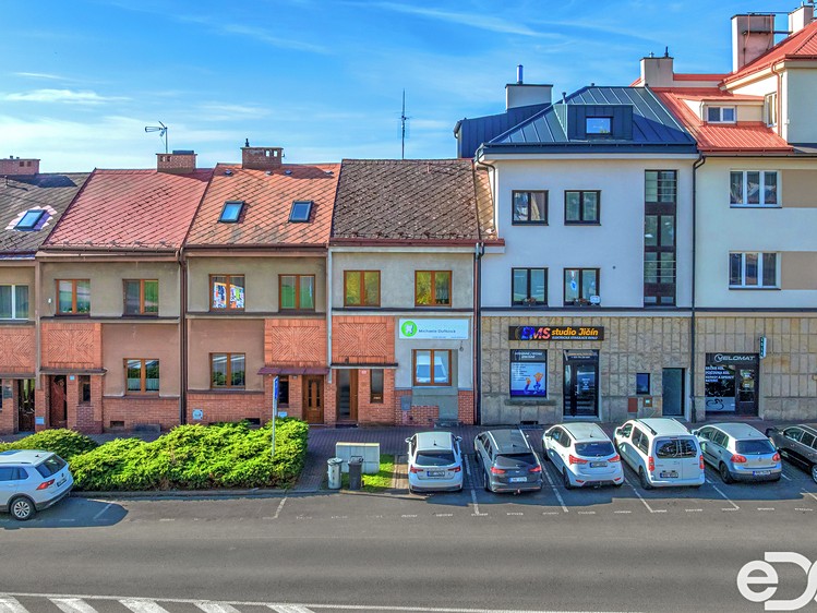 Комерційне приміщення на продаж, 220 м² (3 з 42)