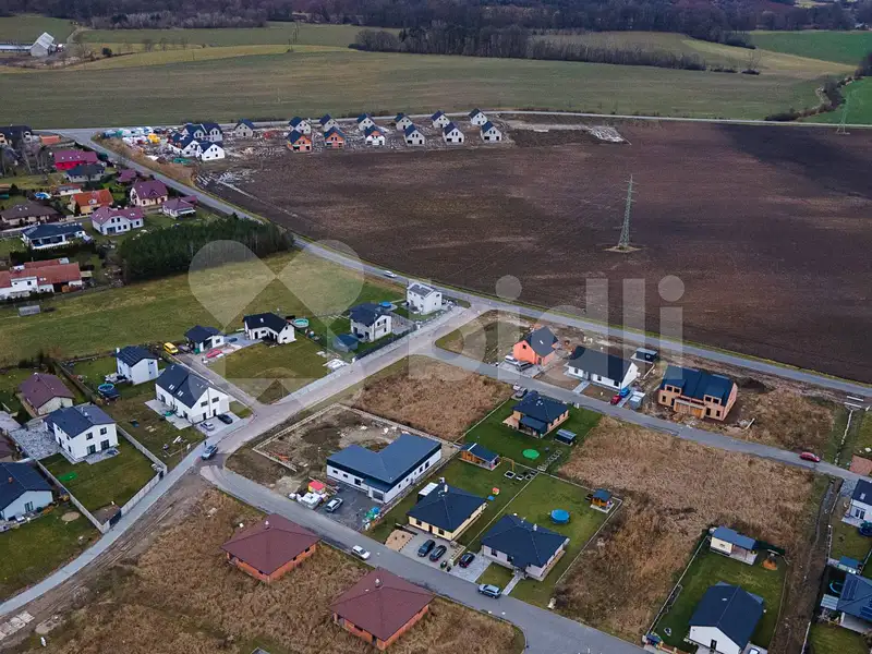 Prodej stavebního pozemku 1206 m², Dříteč – náhled fotky 1