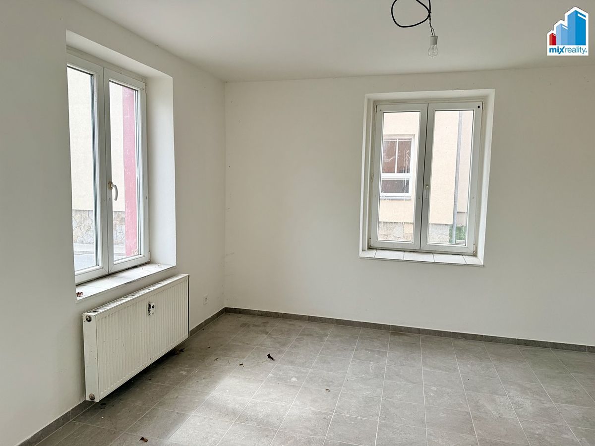 Prodej rodinného domu 397 m², pozemek 842 m² – fotografie 5