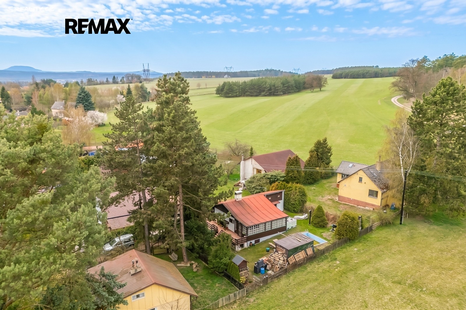 Prodej  chaty 70 m², pozemek 391 m², okres Mělník
