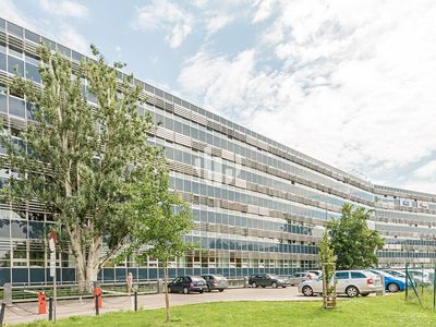 Pronájem kanceláře 183 m²