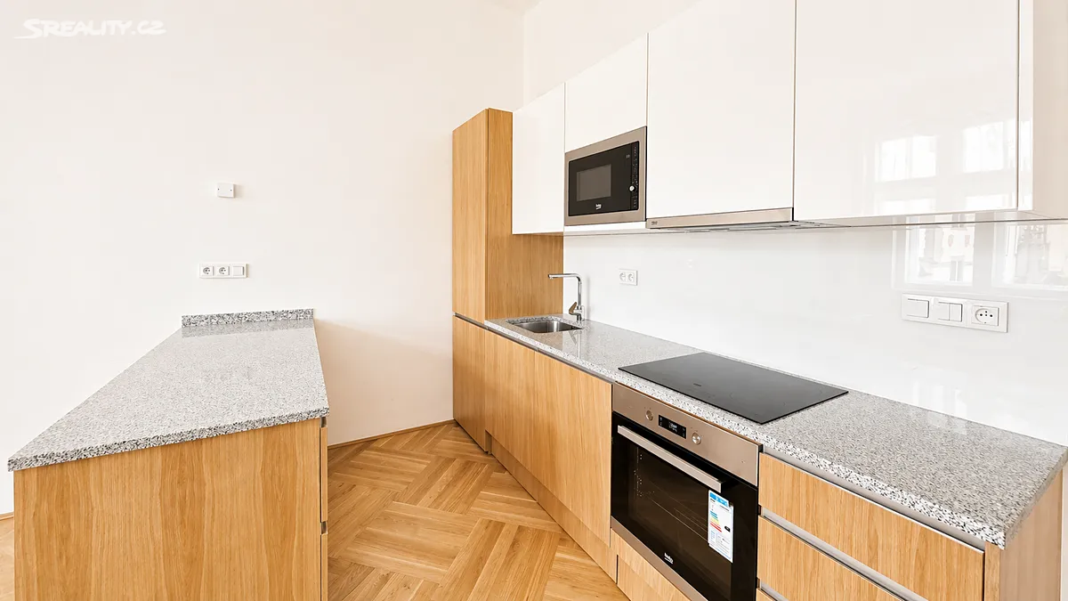 Pronájem bytu 3+kk 74 m² – pohled 2