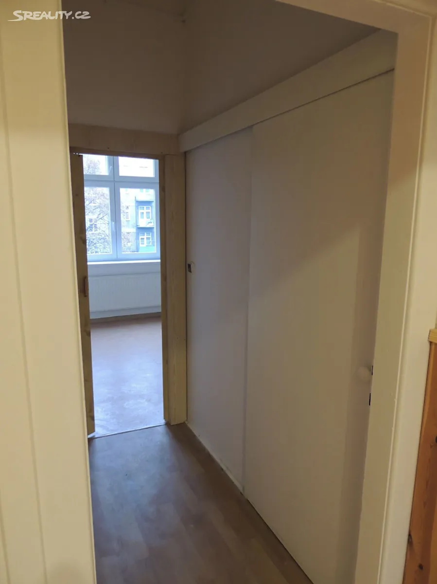 Pronájem bytu 2+1 81 m² – pohled 3